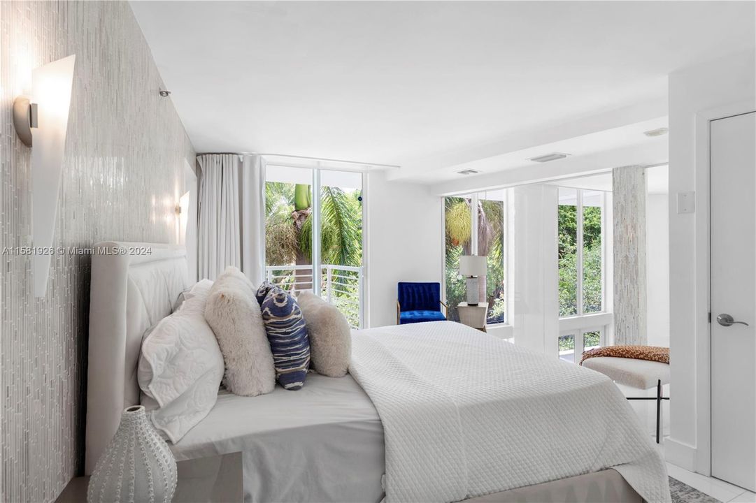 Recently Sold: $999,500 (2 beds, 2 baths, 1166 Square Feet)