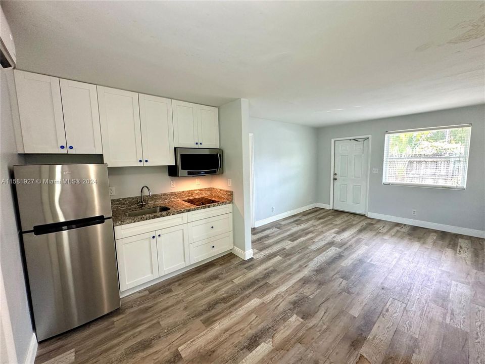 For Rent: $1,700 (1 beds, 1 baths, 525 Square Feet)