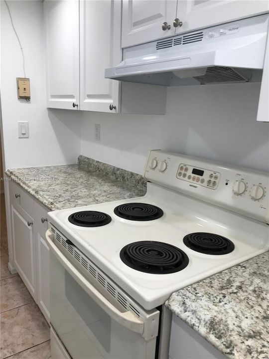 For Rent: $1,600 (1 beds, 1 baths, 620 Square Feet)
