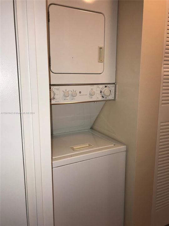 For Rent: $1,600 (1 beds, 1 baths, 620 Square Feet)