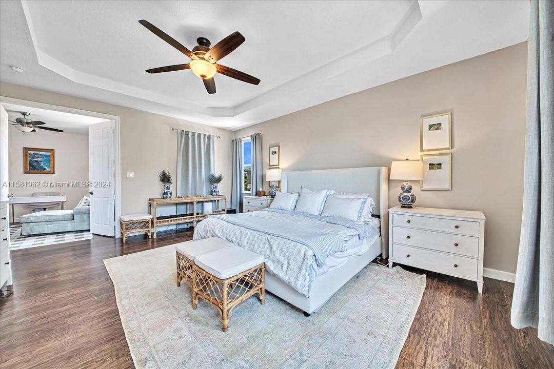 Recently Sold: $949,999 (4 beds, 3 baths, 2909 Square Feet)