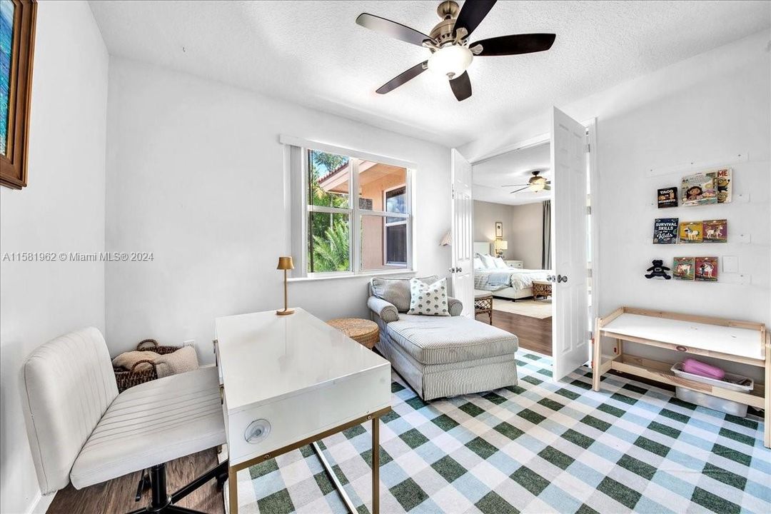 Recently Sold: $949,999 (4 beds, 3 baths, 2909 Square Feet)