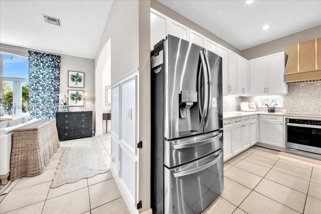 Recently Sold: $949,999 (4 beds, 3 baths, 2909 Square Feet)