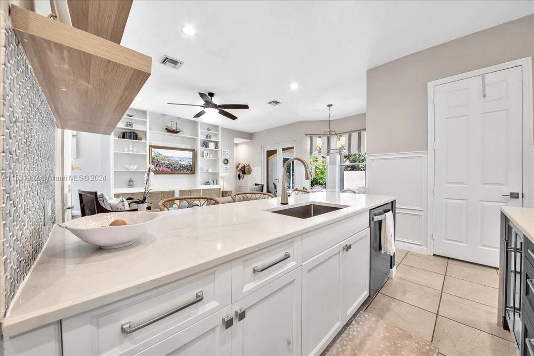 Recently Sold: $949,999 (4 beds, 3 baths, 2909 Square Feet)