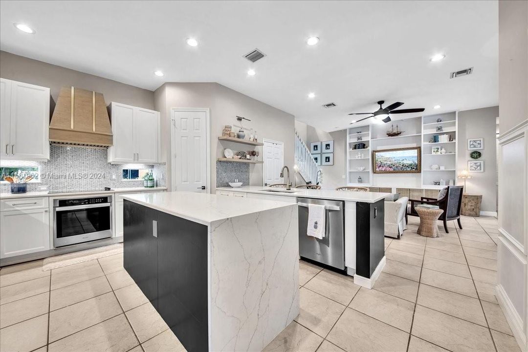 Recently Sold: $949,999 (4 beds, 3 baths, 2909 Square Feet)