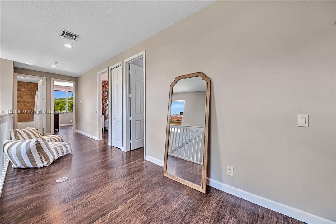 Stairway Landing Great kids play area