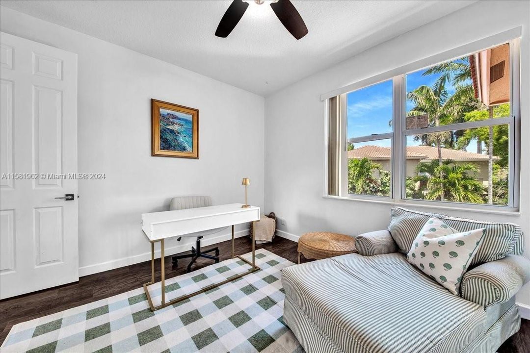 Recently Sold: $949,999 (4 beds, 3 baths, 2909 Square Feet)