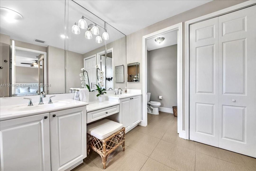 Recently Sold: $949,999 (4 beds, 3 baths, 2909 Square Feet)