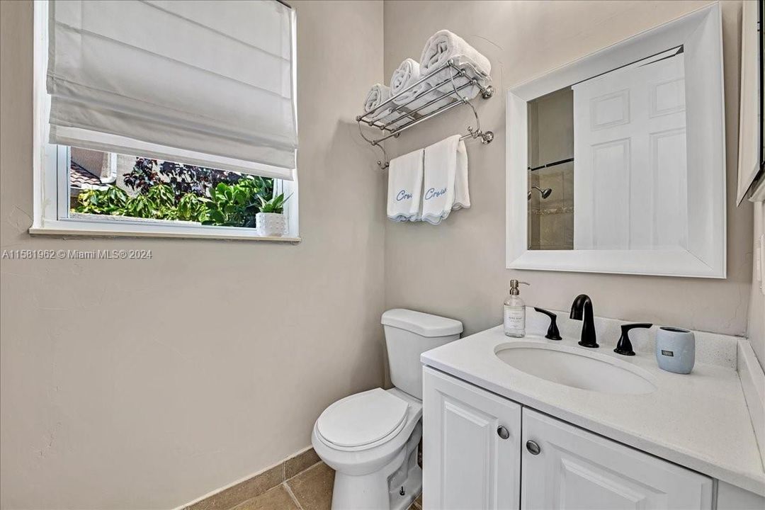 Recently Sold: $949,999 (4 beds, 3 baths, 2909 Square Feet)