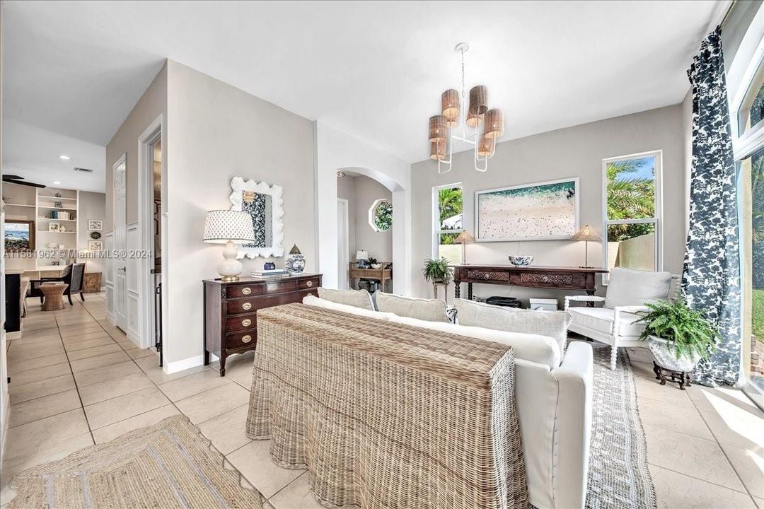 Recently Sold: $949,999 (4 beds, 3 baths, 2909 Square Feet)