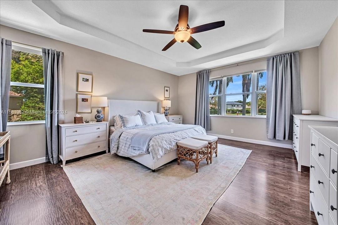 Recently Sold: $949,999 (4 beds, 3 baths, 2909 Square Feet)