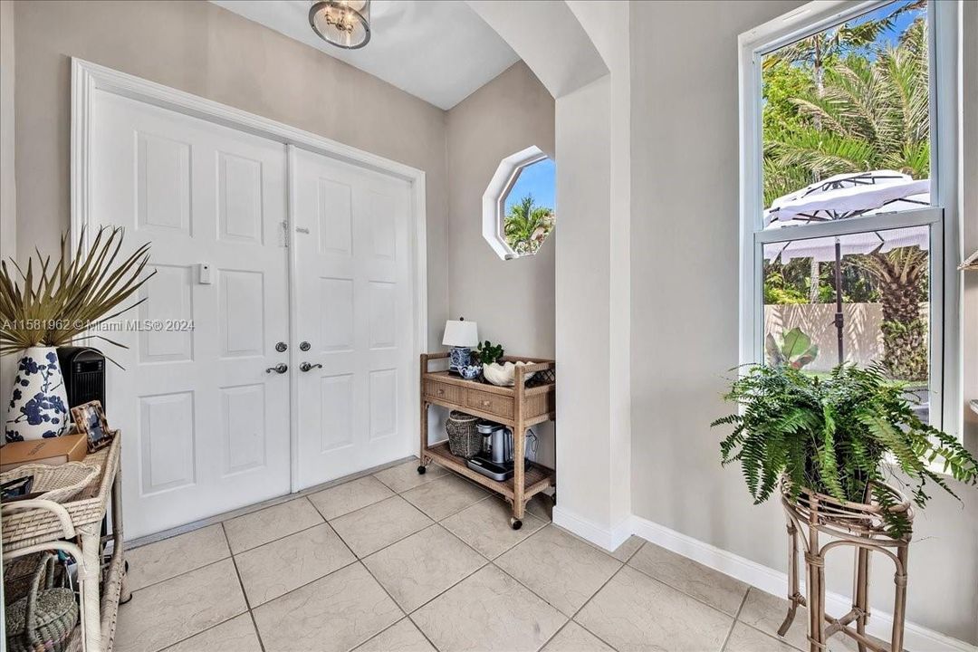 Recently Sold: $949,999 (4 beds, 3 baths, 2909 Square Feet)