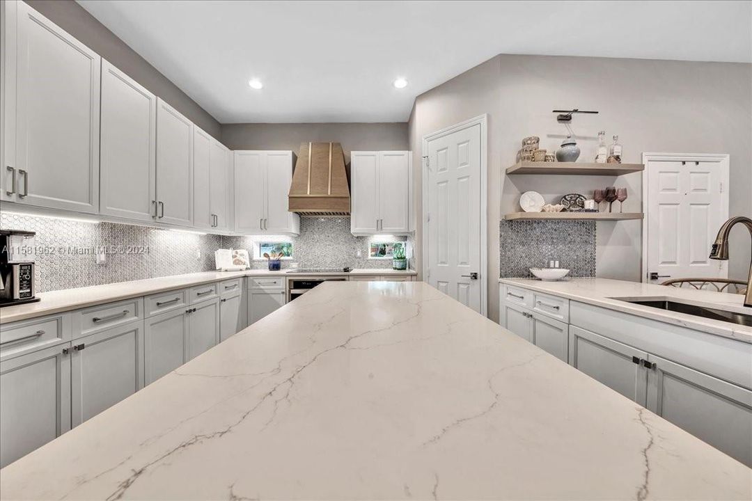 Recently Sold: $949,999 (4 beds, 3 baths, 2909 Square Feet)