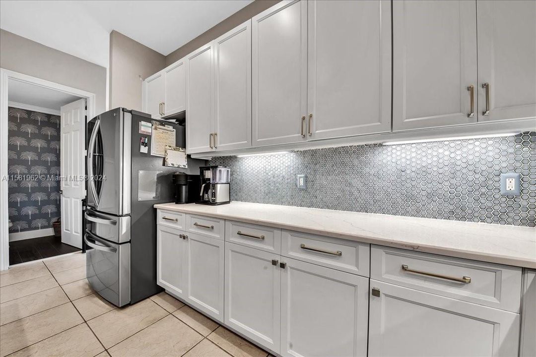 Recently Sold: $949,999 (4 beds, 3 baths, 2909 Square Feet)