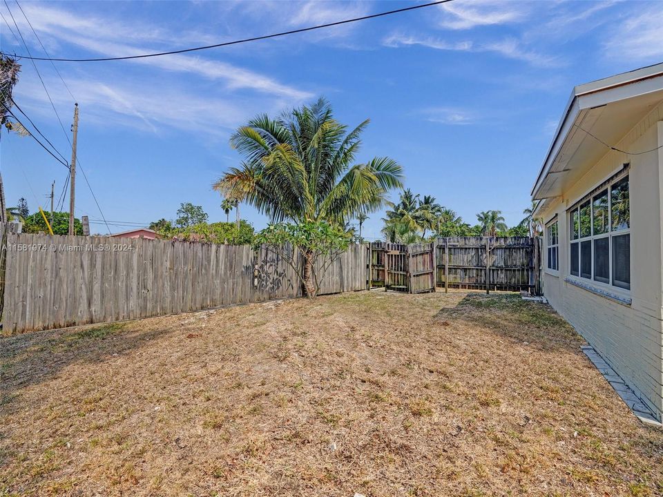 For Sale: $519,900 (4 beds, 2 baths, 1540 Square Feet)