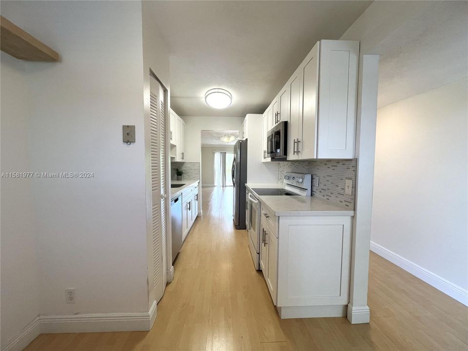 Recently Rented: $2,300 (2 beds, 2 baths, 1100 Square Feet)