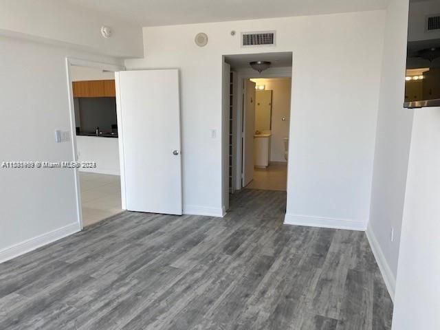 For Rent: $2,950 (1 beds, 1 baths, 791 Square Feet)