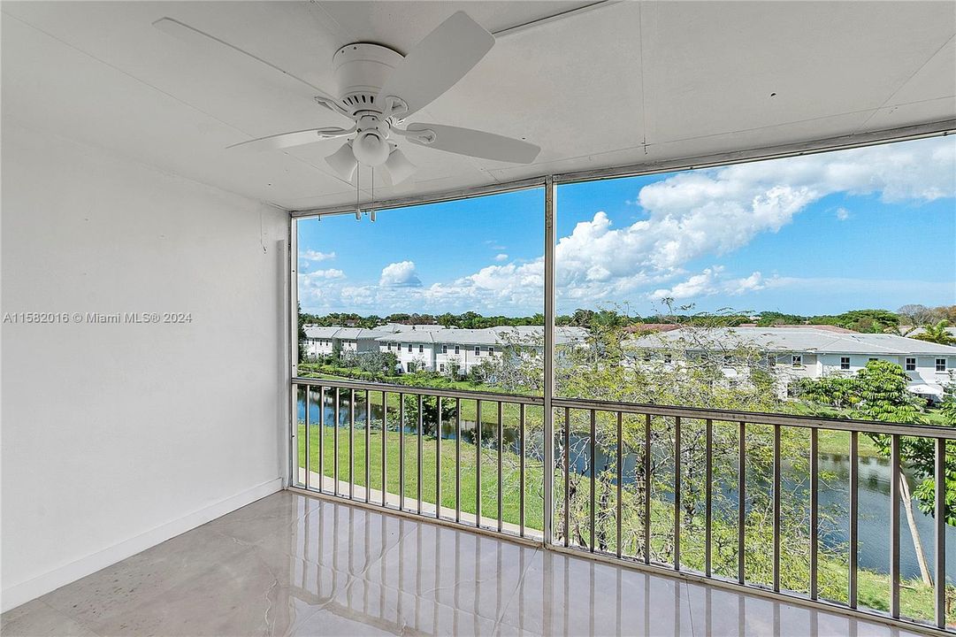 For Sale: $280,000 (2 beds, 2 baths, 1166 Square Feet)