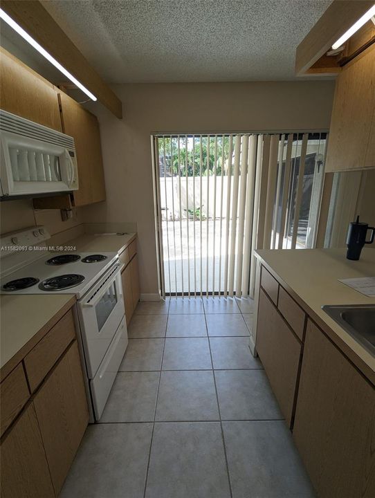 For Rent: $2,250 (2 beds, 2 baths, 1236 Square Feet)