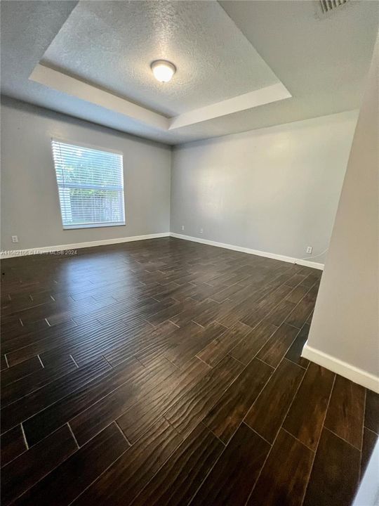For Rent: $3,800 (3 beds, 2 baths, 1739 Square Feet)