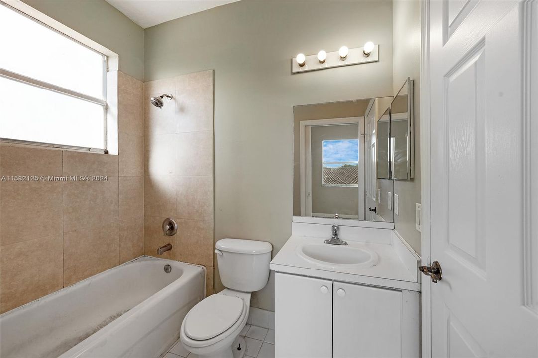 待售: $594,900 (4 贝兹, 2 浴室, 1766 平方英尺)