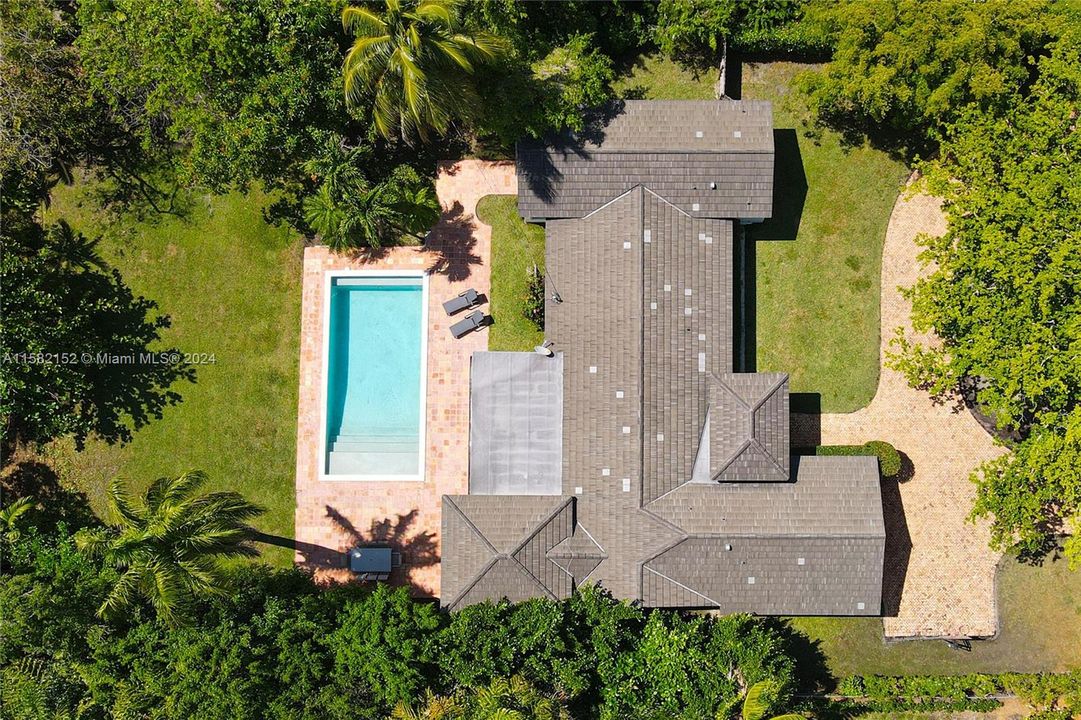 Vendido Recientemente: $1,895,000 (5 camas, 4 baños, 2618 Pies cuadrados)