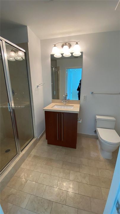 Active With Contract: $3,200 (1 beds, 1 baths, 0 Square Feet)