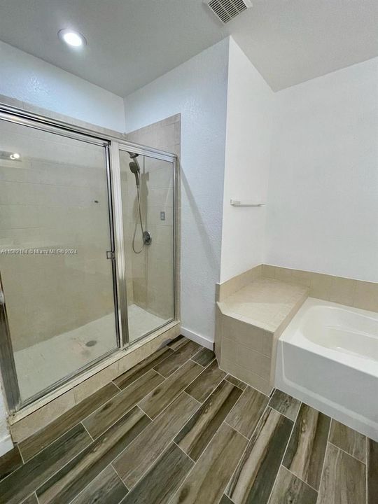 В аренду: $3,300 (3 спален, 2 ванн, 1947 Квадратных фут)
