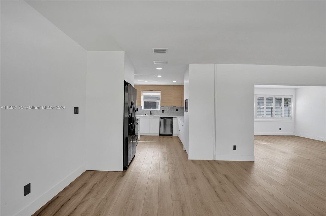 Recently Sold: $624,000 (3 beds, 2 baths, 1601 Square Feet)