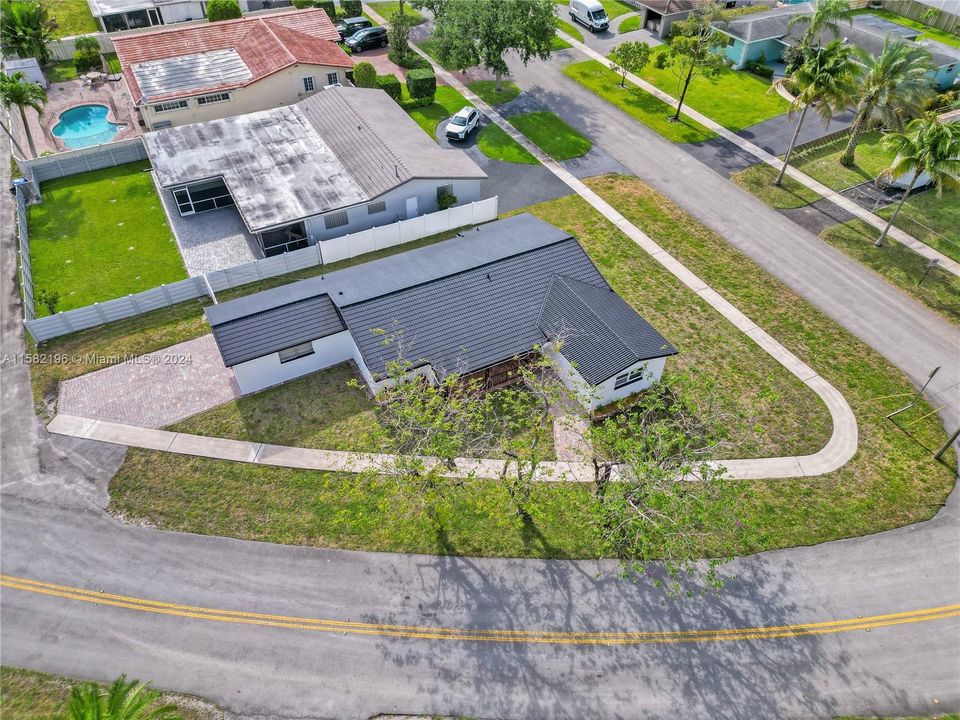 Recently Sold: $624,000 (3 beds, 2 baths, 1601 Square Feet)