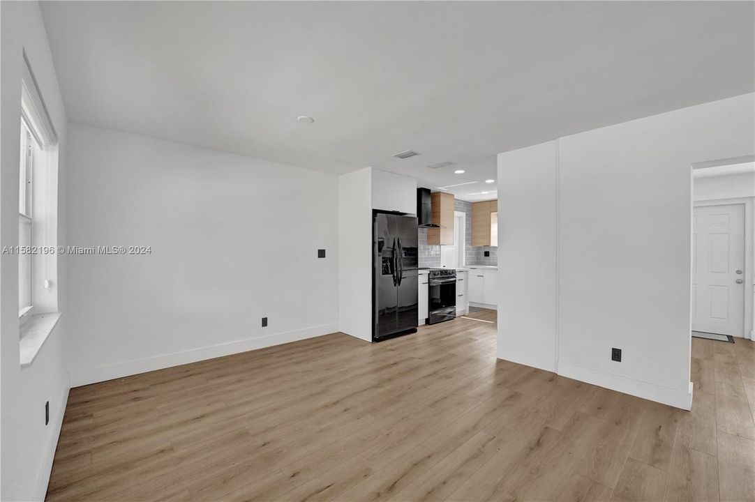 Recently Sold: $624,000 (3 beds, 2 baths, 1601 Square Feet)