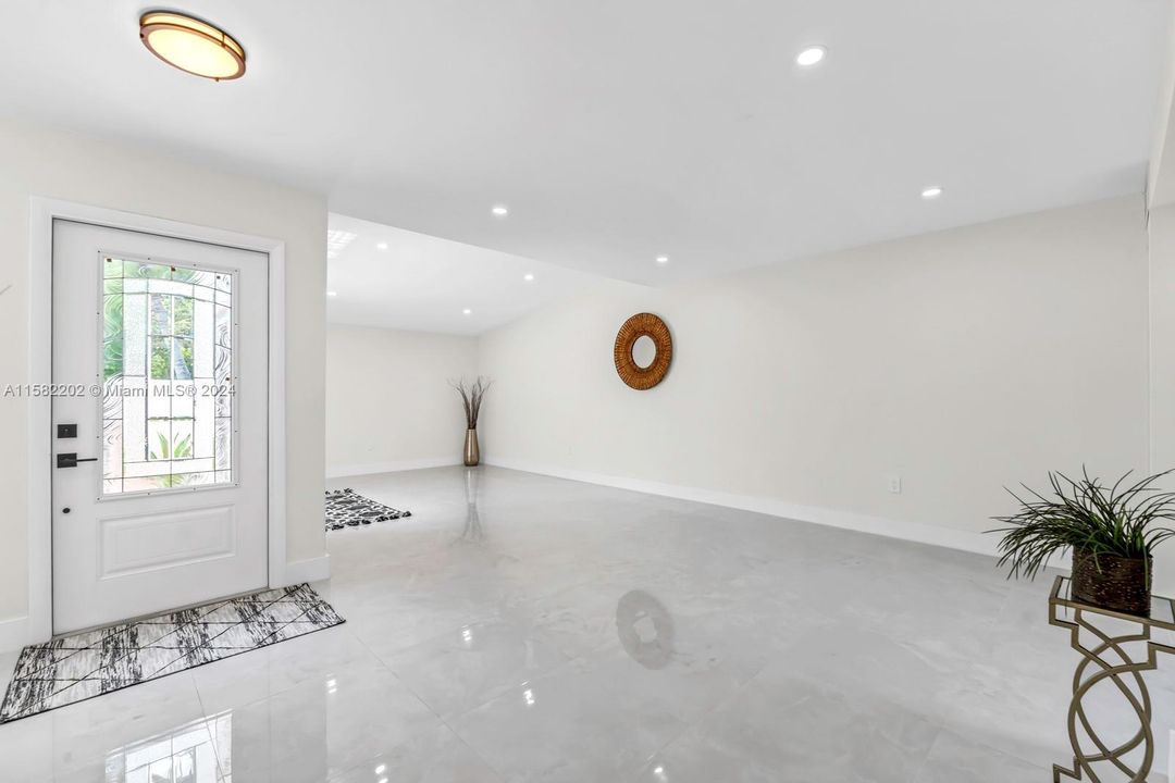 Active With Contract: $498,000 (3 beds, 2 baths, 1378 Square Feet)