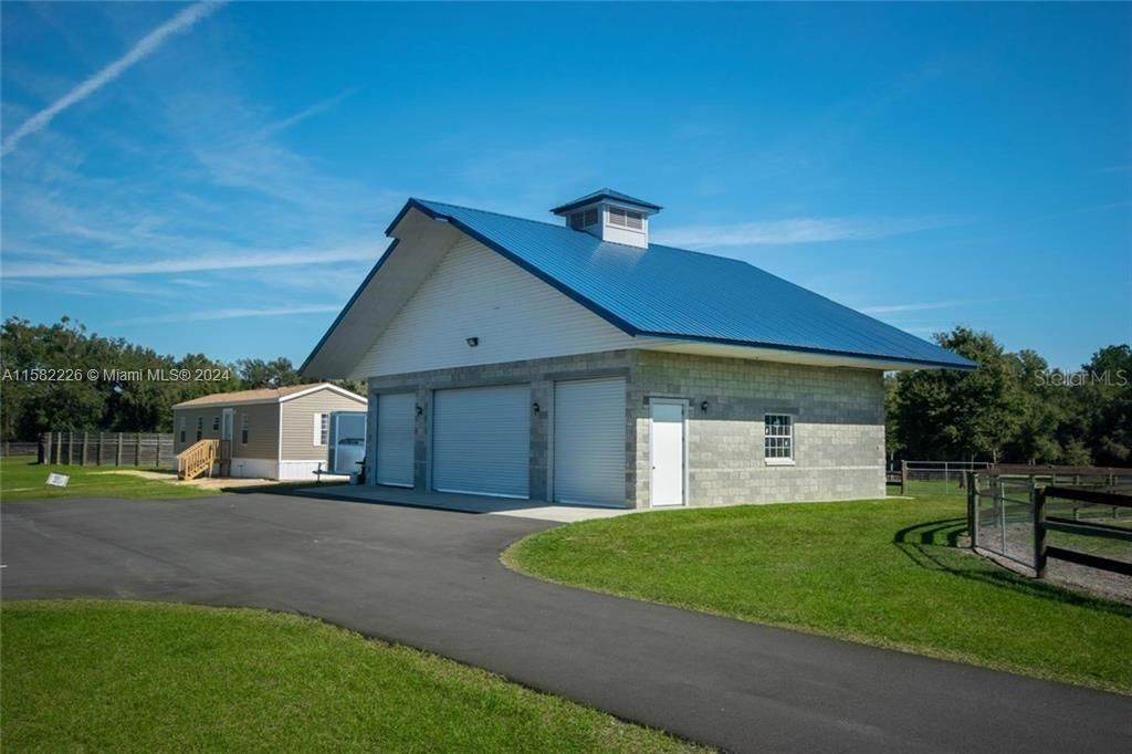 For Sale: $2,700,000 (4 beds, 2 baths, 2280 Square Feet)