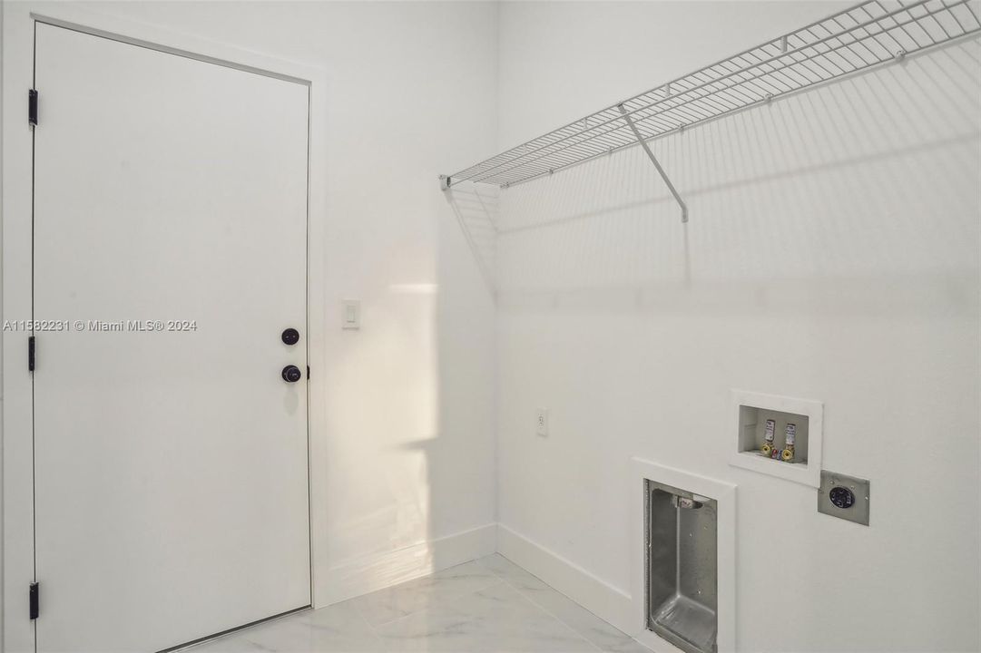 Active With Contract: $370,000 (3 beds, 2 baths, 0 Square Feet)