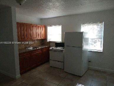 For Rent: $1,400 (1 beds, 1 baths, 4095 Square Feet)