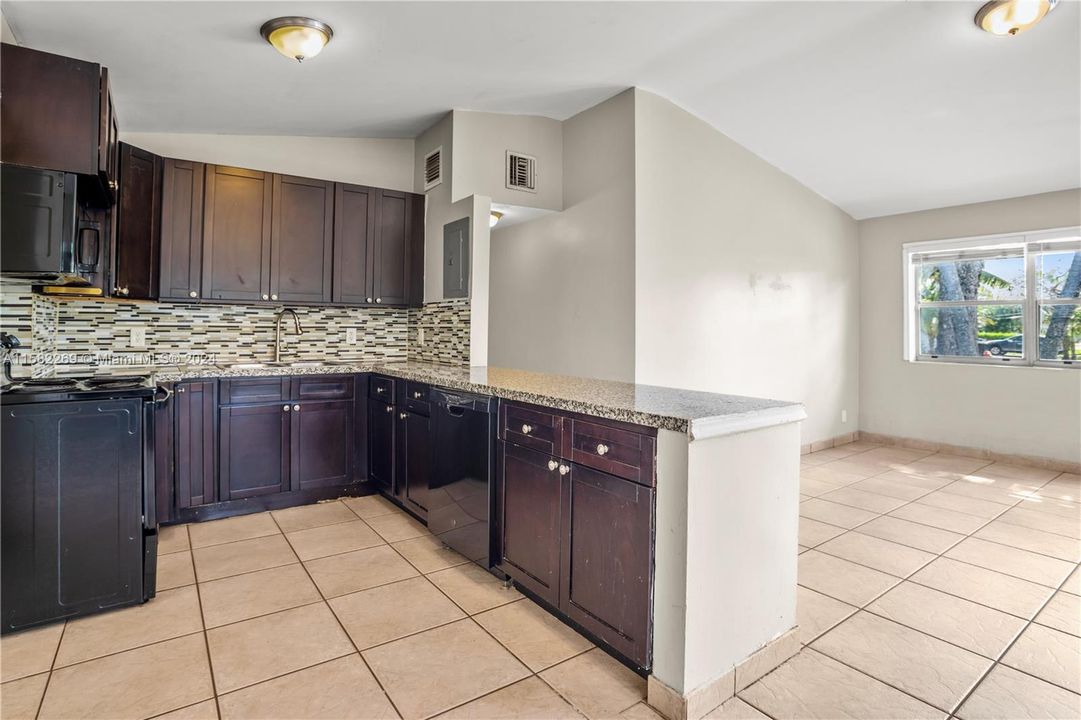 For Sale: $479,900 (3 beds, 2 baths, 1116 Square Feet)