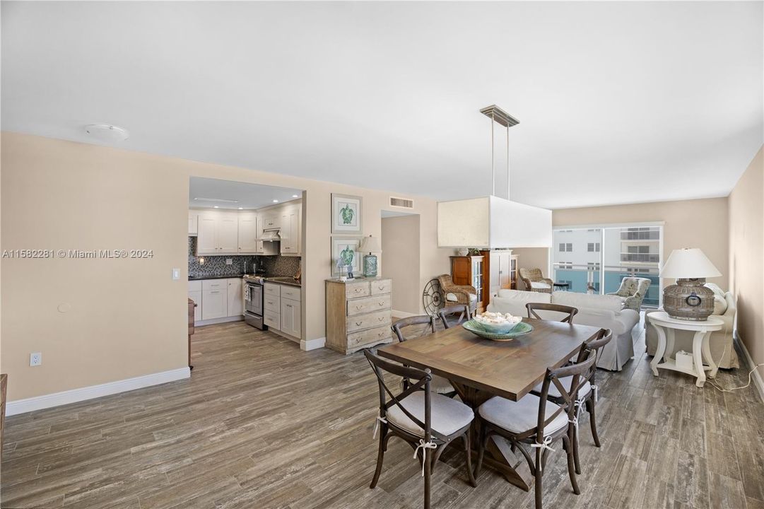 For Sale: $569,000 (2 beds, 2 baths, 1460 Square Feet)