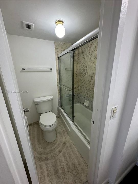 Recently Rented: $1,800 (1 beds, 1 baths, 807 Square Feet)