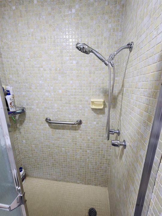 待售: $550,000 (2 贝兹, 2 浴室, 1574 平方英尺)