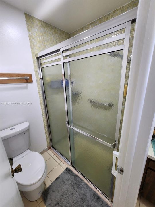 待售: $550,000 (2 贝兹, 2 浴室, 1574 平方英尺)
