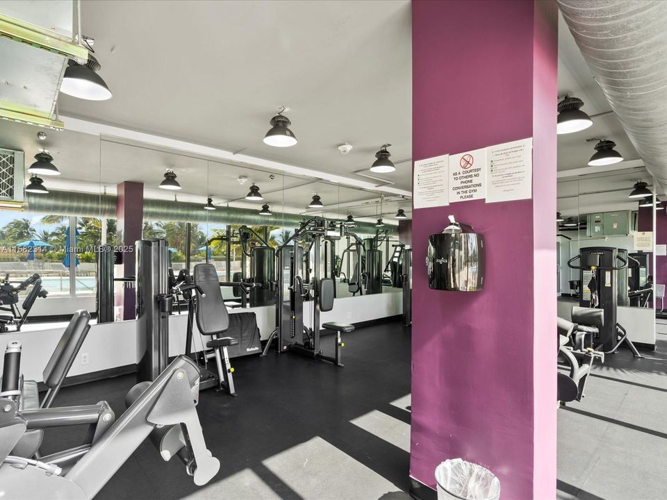 For Sale: $467,500 (1 beds, 1 baths, 550 Square Feet)