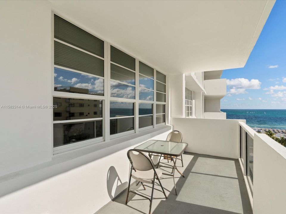 For Sale: $467,500 (1 beds, 1 baths, 550 Square Feet)