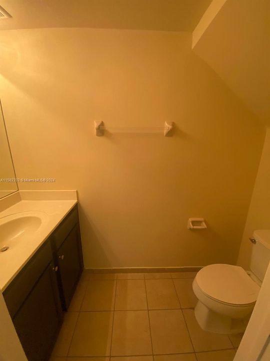 最近租的: $3,200 (3 贝兹, 2 浴室, 1740 平方英尺)
