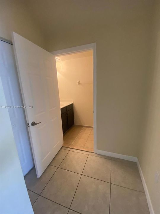 Recently Rented: $3,200 (3 beds, 2 baths, 1740 Square Feet)