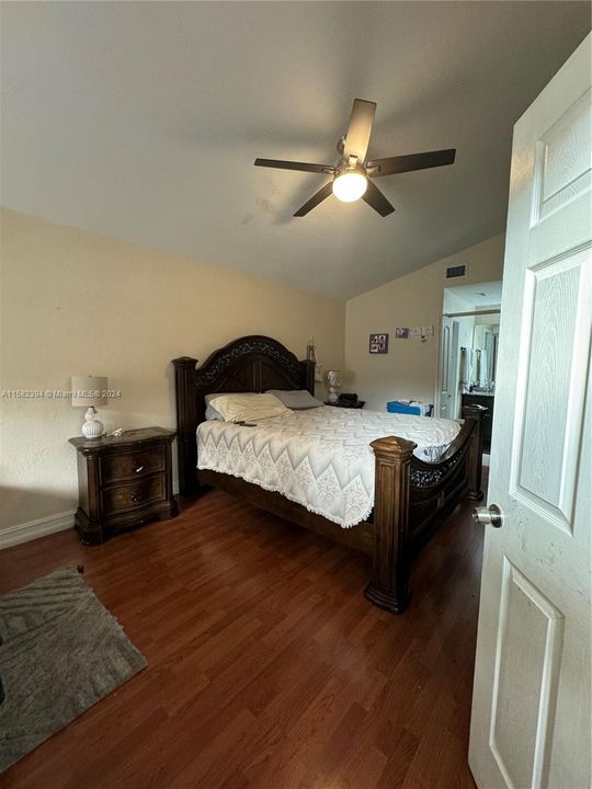 For Rent: $3,300 (3 beds, 2 baths, 1326 Square Feet)