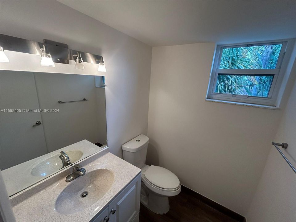 Недавно арендовано: $2,200 (2 спален, 1 ванн, 1000 Квадратных фут)