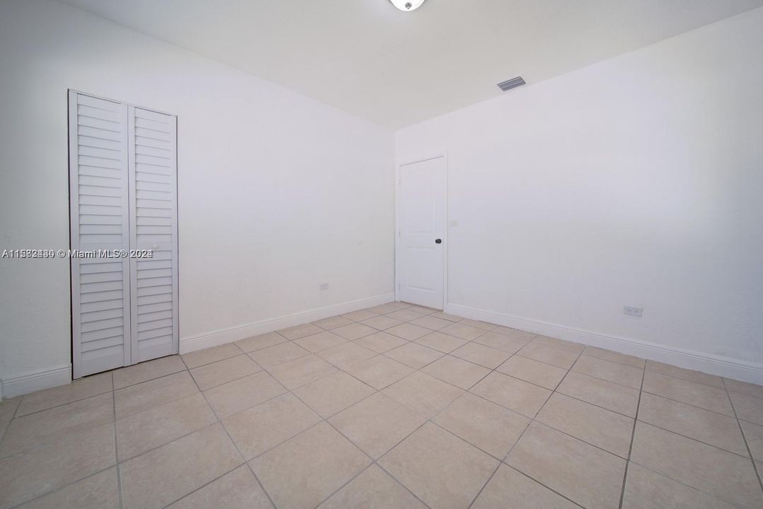 For Rent: $2,500 (2 beds, 1 baths, 1748 Square Feet)