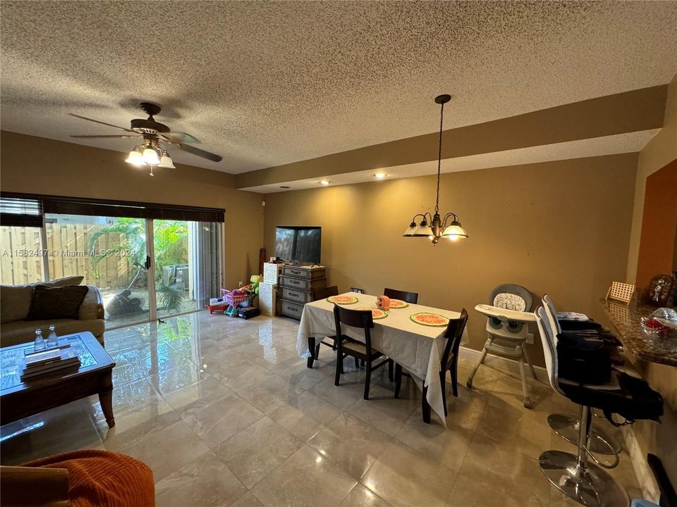For Sale: $480,000 (2 beds, 2 baths, 1192 Square Feet)