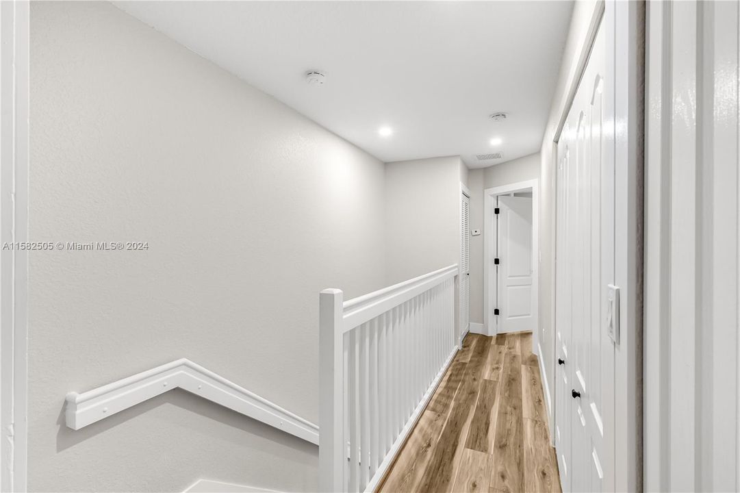 Recently Rented: $3,000 (3 beds, 3 baths, 1270 Square Feet)