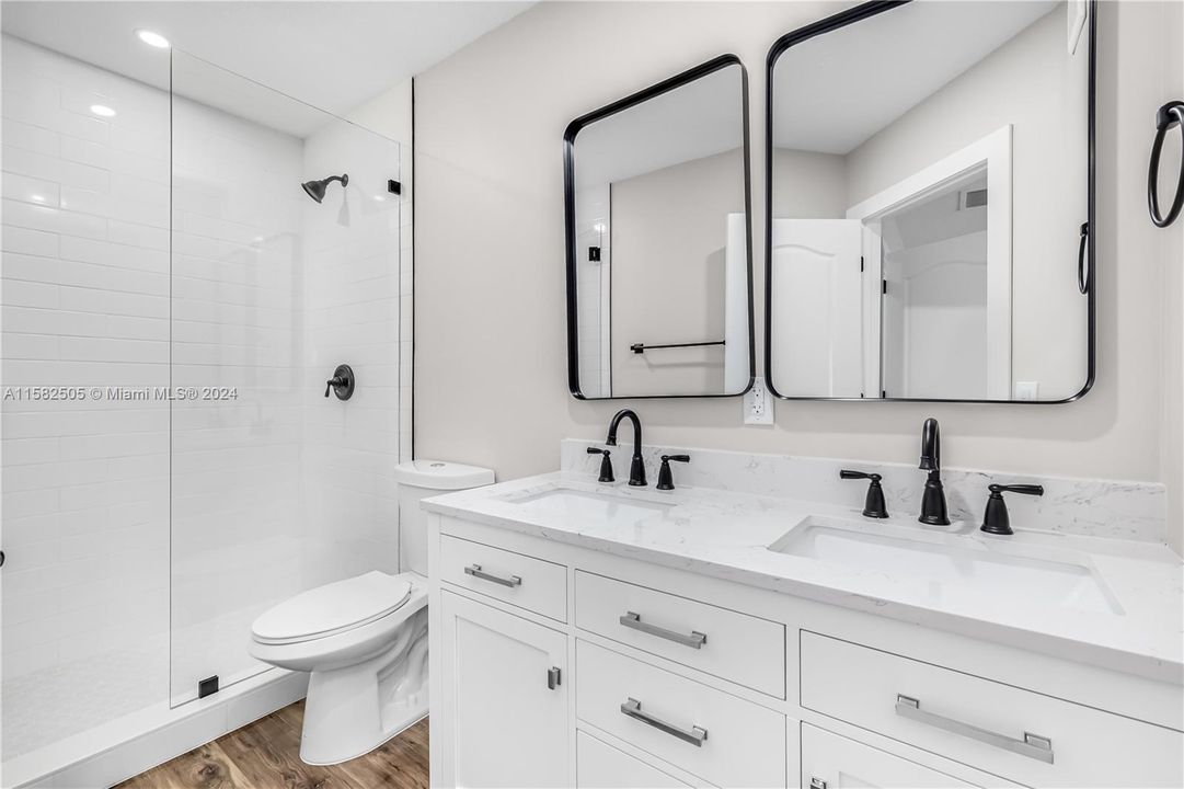 Recently Rented: $3,000 (3 beds, 3 baths, 1270 Square Feet)